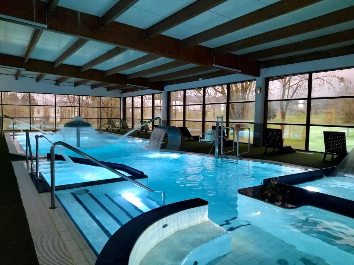 Oca Palacio De La Llorea Hotel & Spa デバ エクステリア 写真