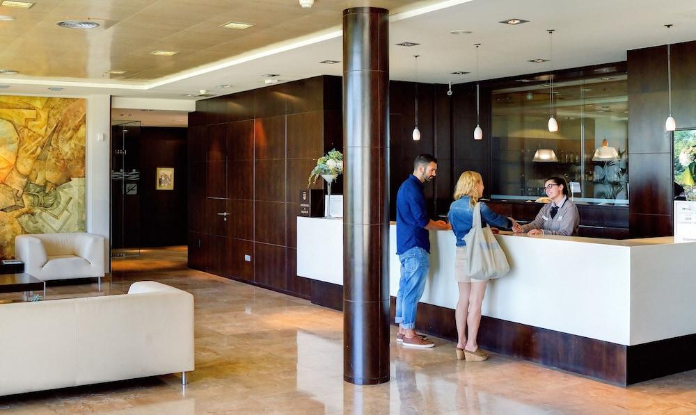 Oca Palacio De La Llorea Hotel & Spa デバ エクステリア 写真