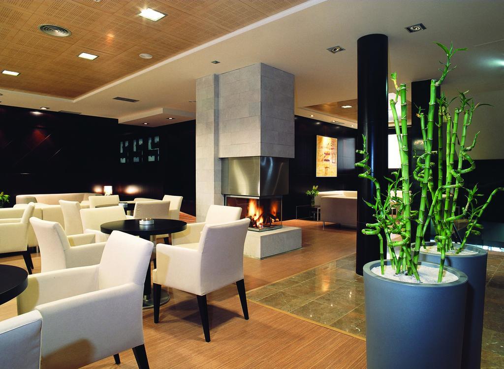 Oca Palacio De La Llorea Hotel & Spa デバ エクステリア 写真