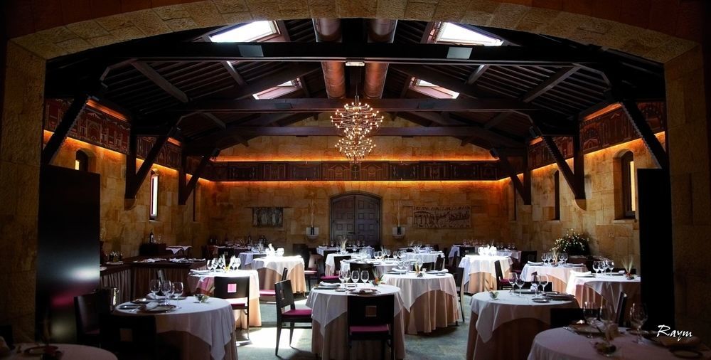 Oca Palacio De La Llorea Hotel & Spa デバ エクステリア 写真