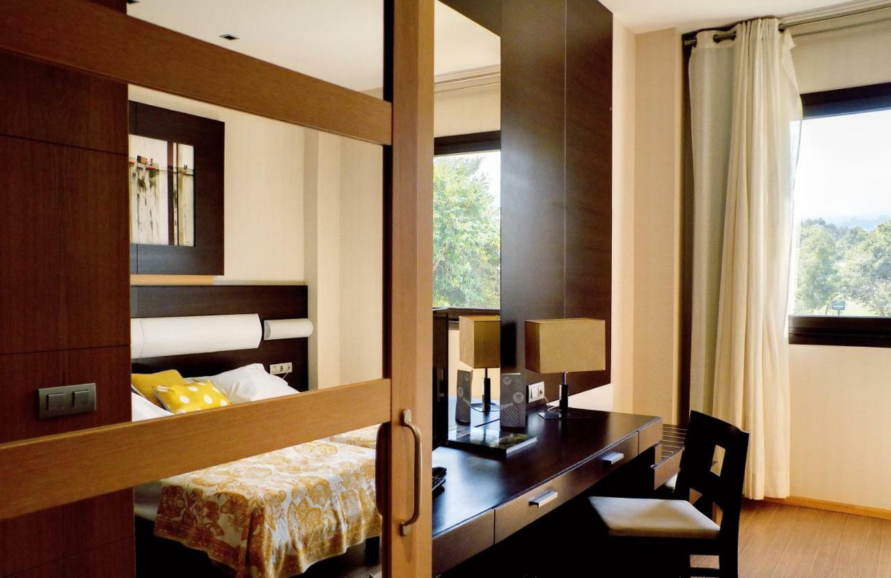 Oca Palacio De La Llorea Hotel & Spa デバ エクステリア 写真